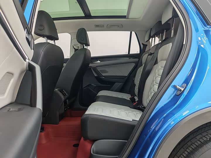 Фото 8 - Volkswagen Tayron