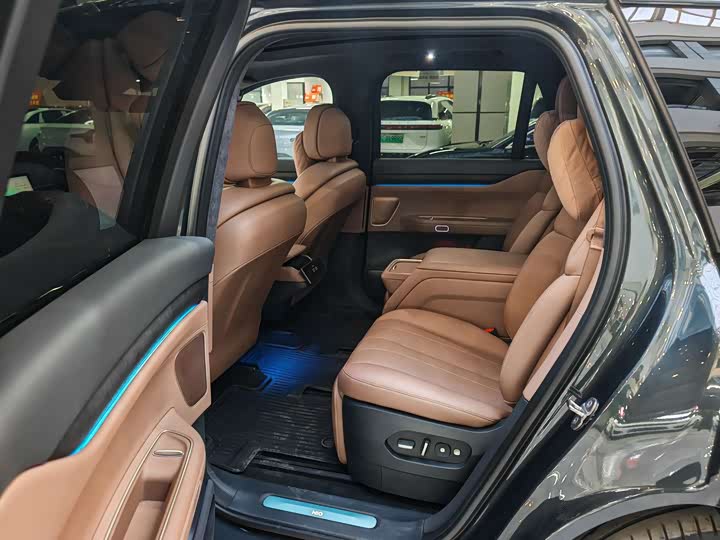 Фото 9 - Nio ES8