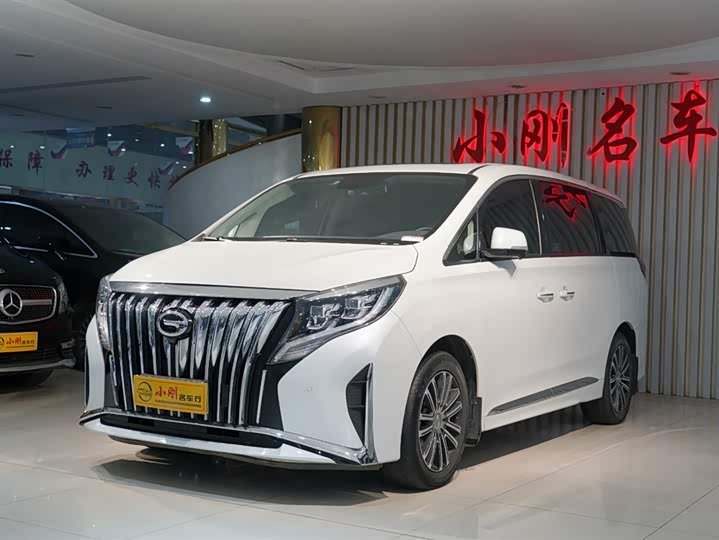 Фото 2 - GAC Trumpchi M8