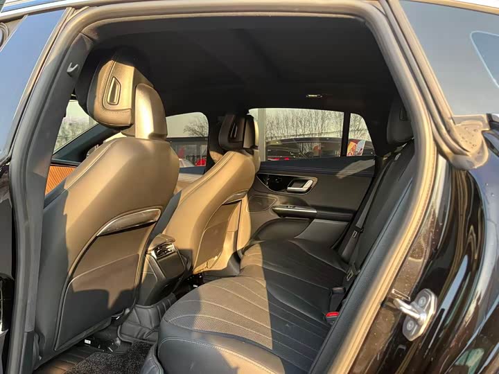 Фото 5 - Mercedes-Benz EQE