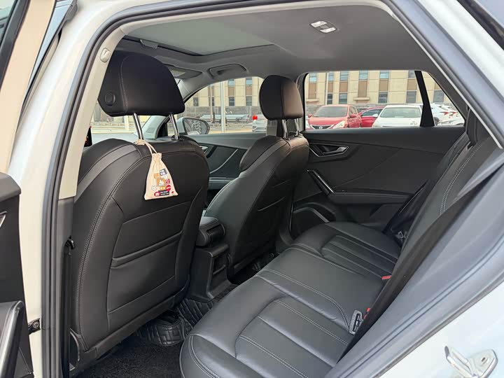 Фото 8 - Audi Q2L