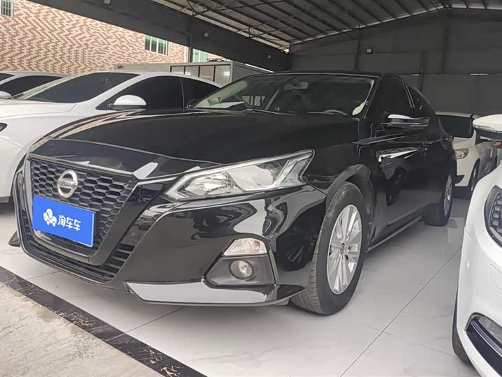 Фото 1 - Nissan Teana