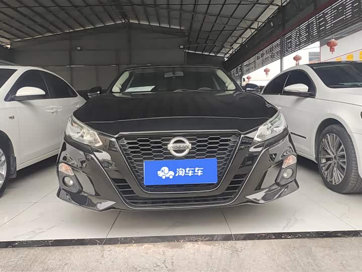 Фото 2 - Nissan Teana