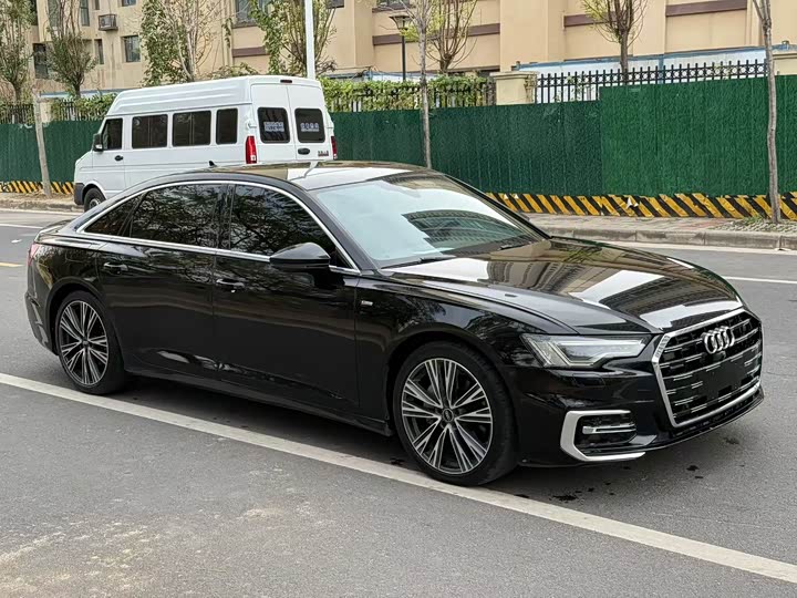 Фото 3 - Audi A6L