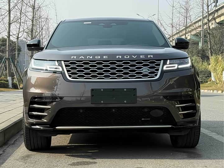 Фото 2 - Land Rover Range Rover Velar