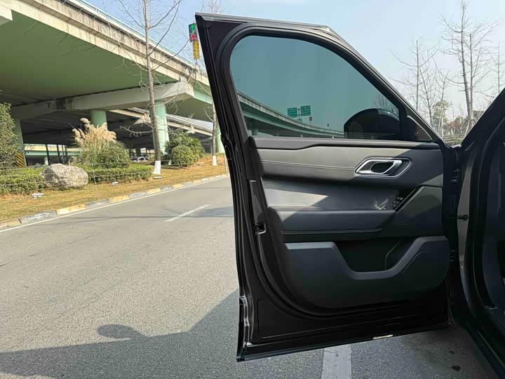 Фото 6 - Land Rover Range Rover Velar