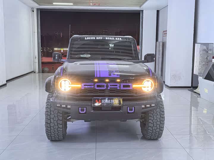 Фото 2 - Ford Bronco