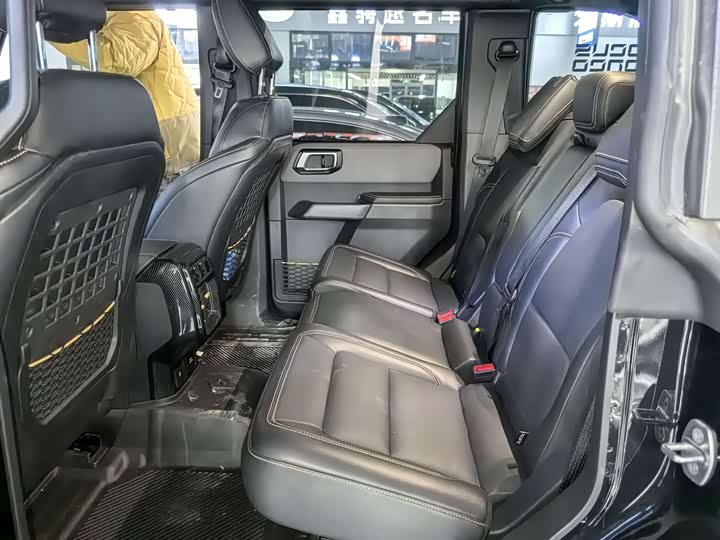 Фото 6 - Ford Bronco