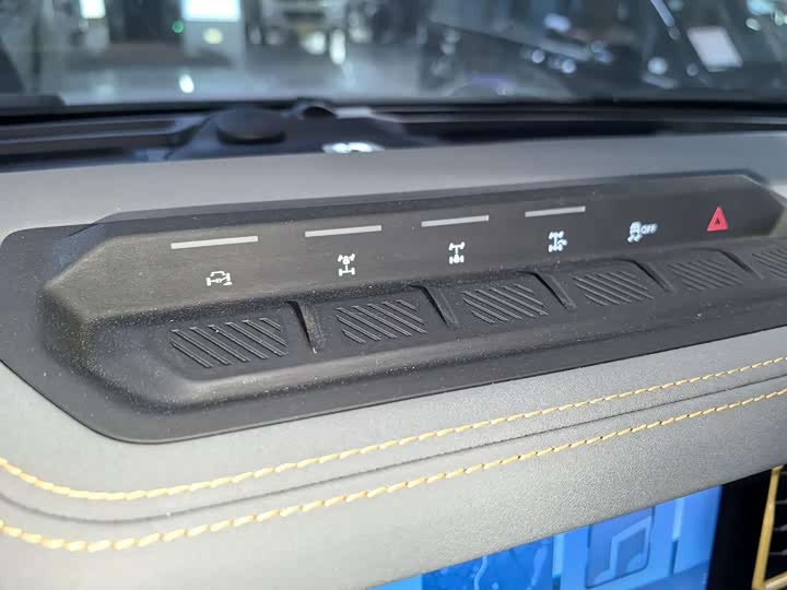 Фото 7 - Ford Bronco