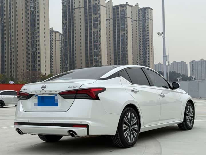 Фото 4 - Nissan Teana