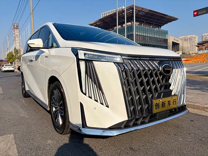 Фото 3 - GAC Trumpchi M8