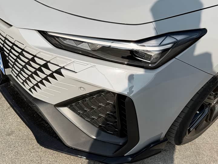 Фото 4 - Changan UNI-V