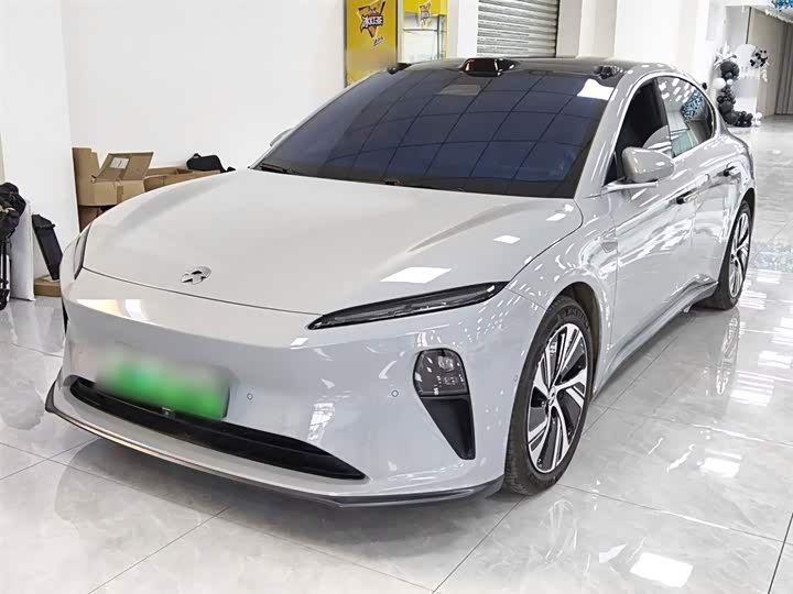 Фото 1 - Nio ET5