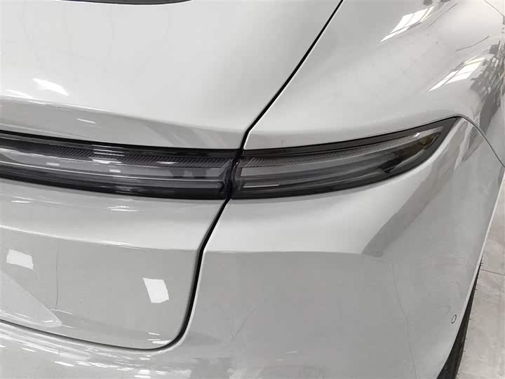 Фото 8 - Nio ET5