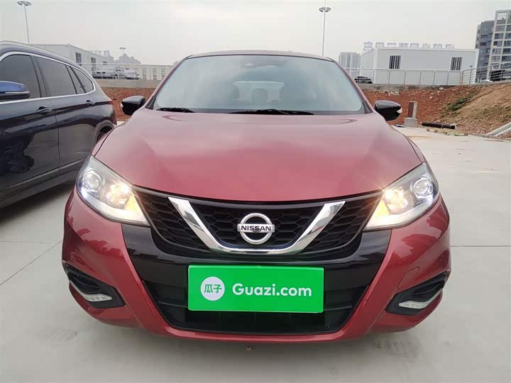 Фото 3 - Nissan Tiida