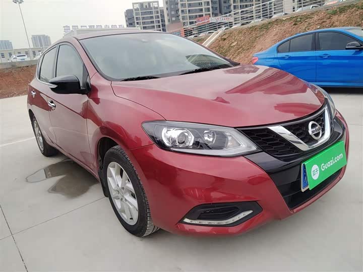 Фото 4 - Nissan Tiida