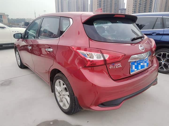 Фото 5 - Nissan Tiida