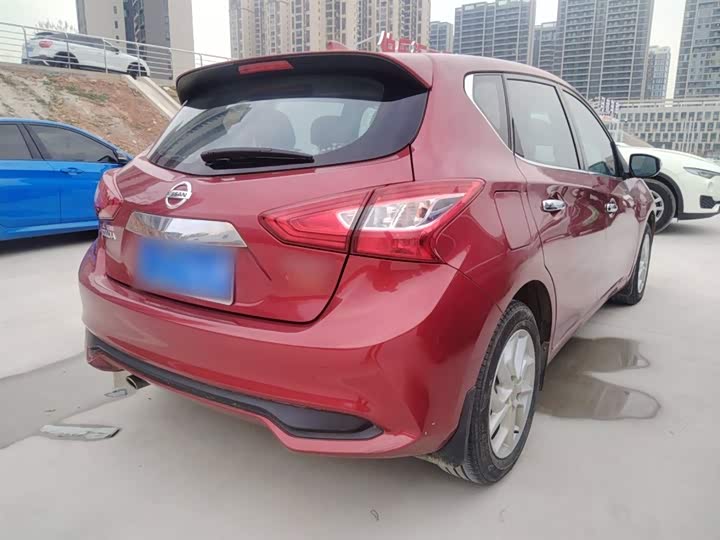 Фото 7 - Nissan Tiida