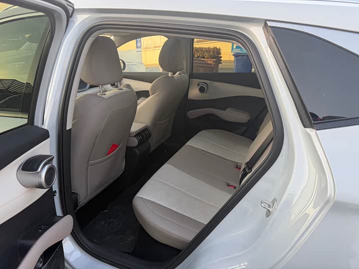 Фото 8 - BYD Yuan Plus