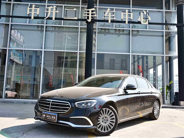 Фото 7 - Mercedes-Benz E-Class