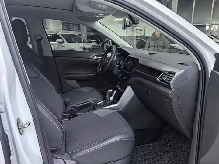 Фото 6 - Volkswagen T-Cross