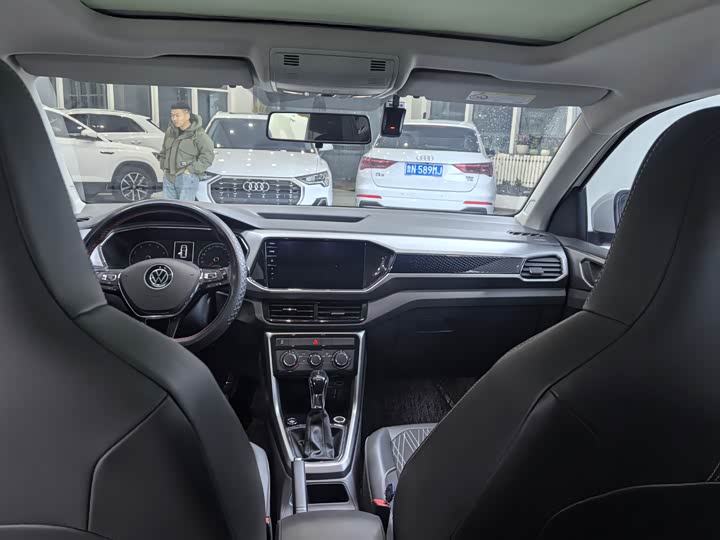 Фото 7 - Volkswagen T-Cross