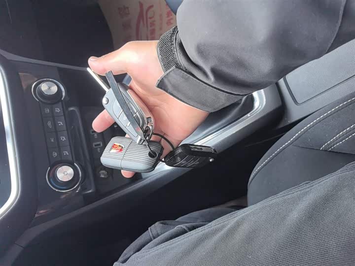 Фото 9 - Roewe RX3