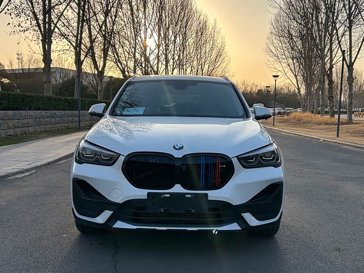 Фото 2 - BMW X1
