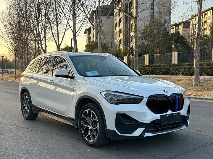 Фото 3 - BMW X1