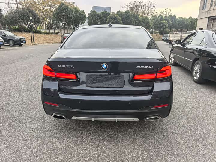 Фото 5 - BMW 5 Series