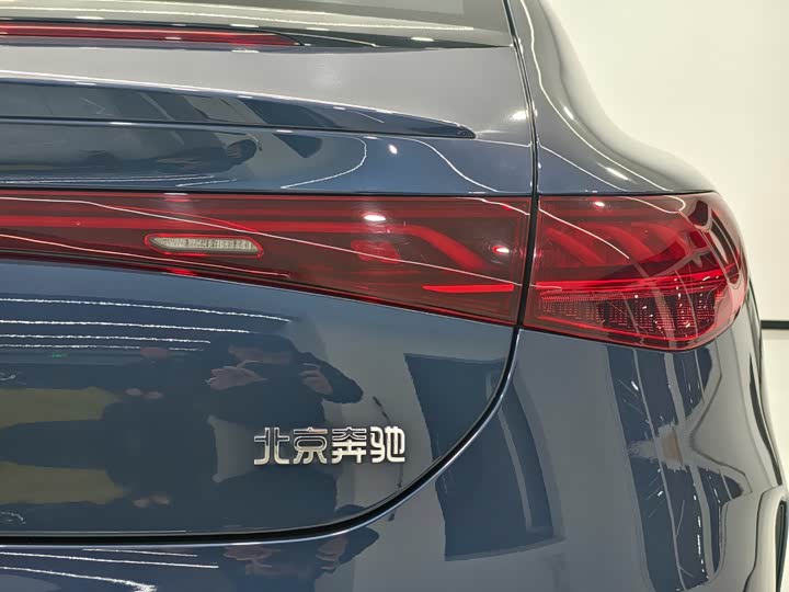 Фото 8 - Mercedes-Benz EQE