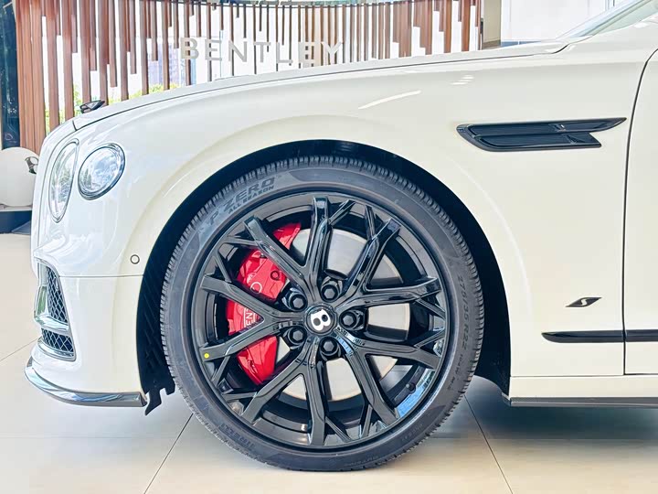 Фото 7 - Bentley Flying Spur