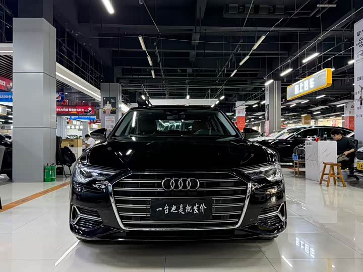 Фото 2 - Audi A6L