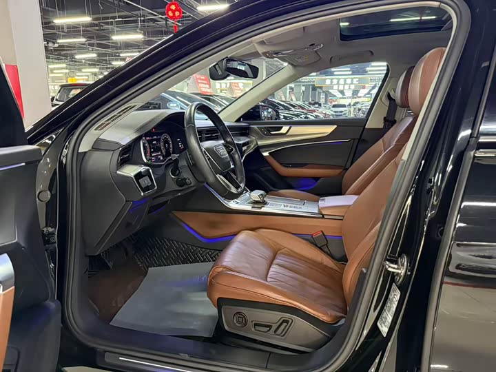 Фото 6 - Audi A6L