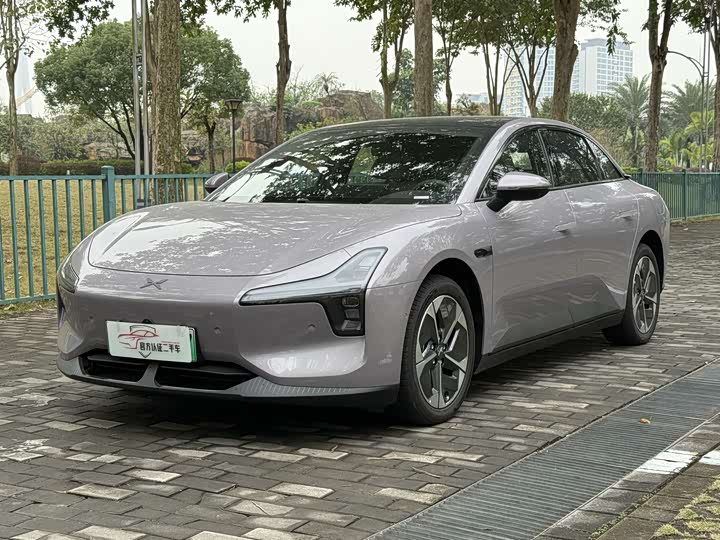 Фото 1 - XPeng Mona M03