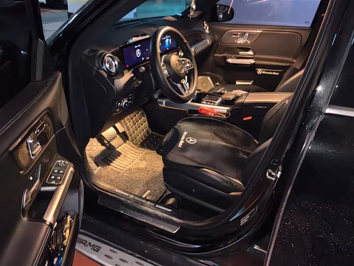 Фото 7 - Mercedes-Benz GLB-Class