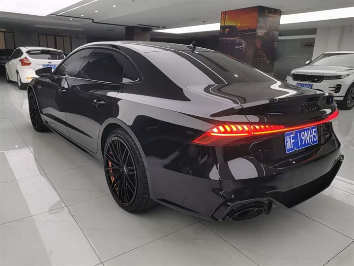 Фото 5 - Audi A7L