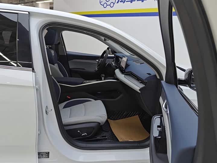 Фото 8 - Geely Preface