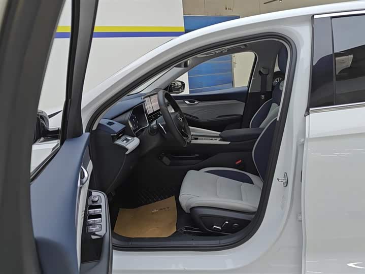 Фото 9 - Geely Preface