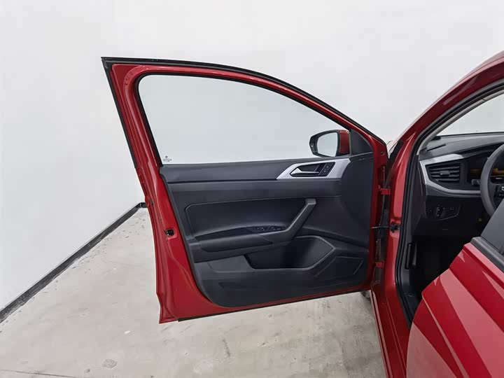 Фото 8 - Volkswagen Polo