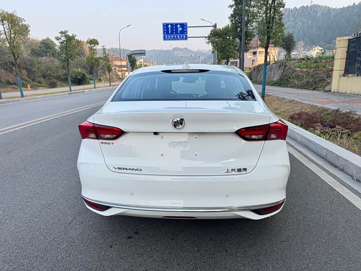 Фото 6 - Buick Verano