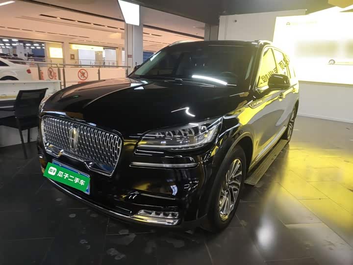 Фото 1 - Lincoln Aviator