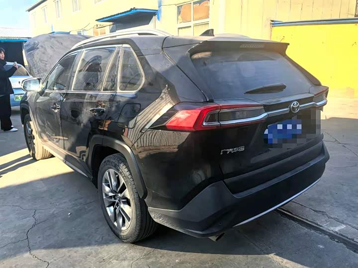 Фото 7 - Toyota Wildlander