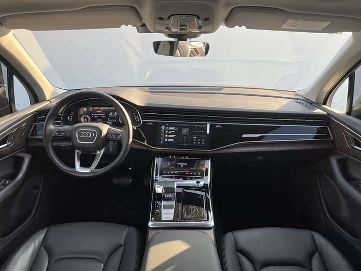 Фото 6 - Audi Q7