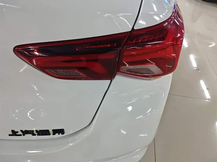 Фото 8 - Chevrolet Onix (Cavalier)