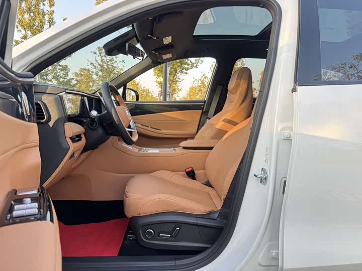 Фото 8 - Geely Galaxy L7