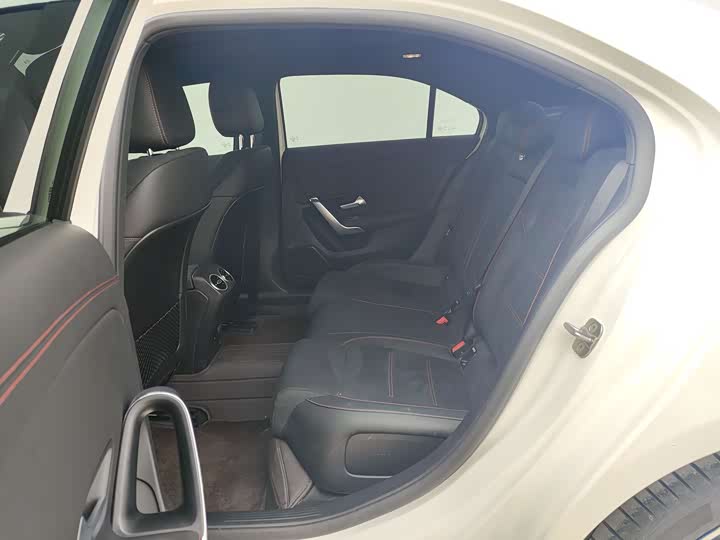 Фото 6 - Mercedes-Benz A-Class