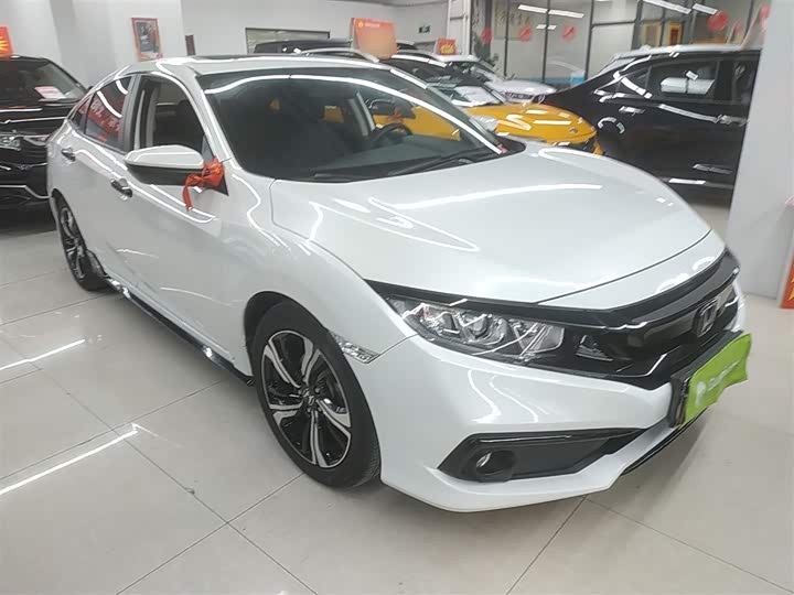 Фото 4 - Honda Civic