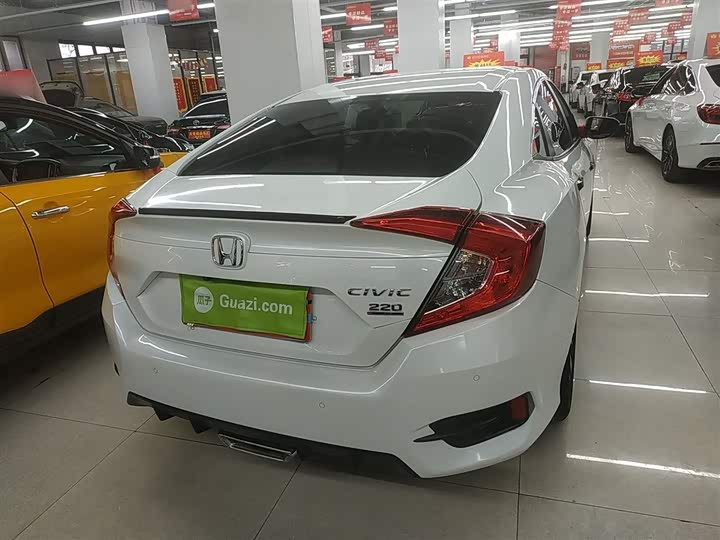 Фото 6 - Honda Civic