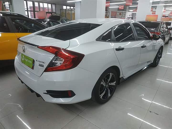 Фото 7 - Honda Civic